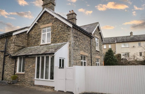 Windermere Cottage | Cabin ∙ 4 bedrooms ∙ 10 guests
