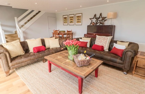 Berwick-upon-Tweed Cottage | Cabin ∙ 4 bedrooms ∙ 8 guests