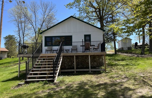 Longville Cabin | Cabin 4, Lien's Resort, Leech Lake, Fishing, Boating Swimming