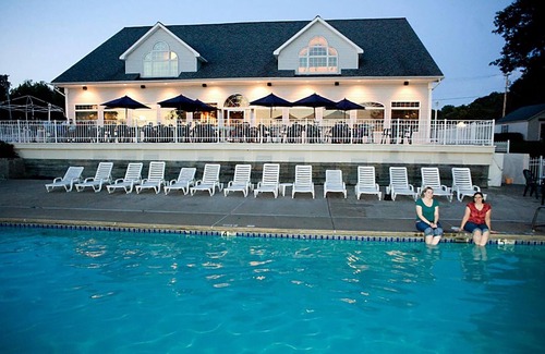 North Rose Cabin | Cabin # 4 of 4 at Oak Park Marina-on beautiful Sodus Bay! Weddings & Vacations