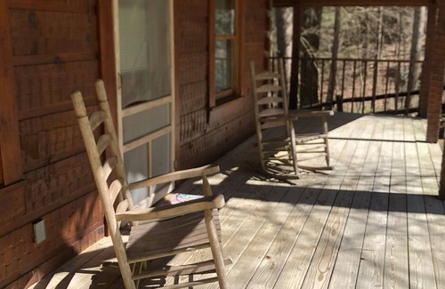 Oneida Cabin | Cabin #4 Secluded and Quiet