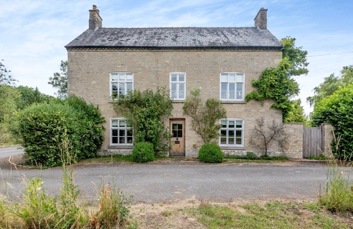 Sleaford Cottage | Cabin ∙ 5 bedrooms ∙ 12 guests