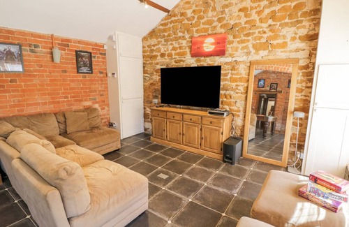 Nether Heyford Cottage | Cabin ∙ 5 bedrooms ∙ 10 guests