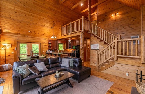 Frank Cabin | Cabin ∙ 5 bedrooms ∙ 14 guests