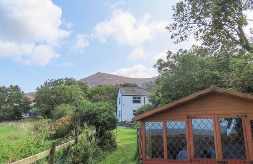 Dinas Cottage | Cabin ∙ 5 bedrooms ∙ 10 guests
