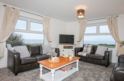 Dinas Cottage | Cabin ∙ 5 bedrooms ∙ 10 guests