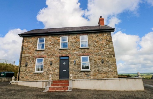 Whitland Cottage | Cabin ∙ 5 bedrooms ∙ 14 guests