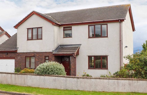 Menai Bridge Cottage | Cabin ∙ 5 bedrooms ∙ 9 guests