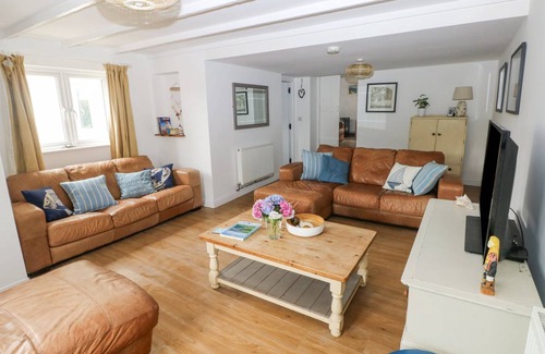 Nolton Cottage | Cabin ∙ 5 bedrooms ∙ 10 guests