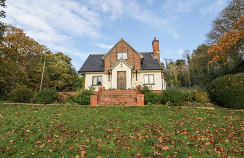 Norwich Cottage | Cabin ∙ 5 bedrooms ∙ 11 guests