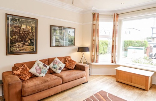 Rhos on Sea Cottage | Cabin ∙ 5 bedrooms ∙ 10 guests