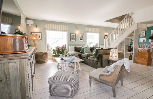 Cadgwith Cottage | Cabin ∙ 5 bedrooms ∙ 10 guests