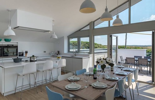 Polzeath Cottage | Cabin ∙ 5 bedrooms ∙ 10 guests
