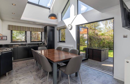Crail Cottage | Cabin ∙ 5 bedrooms ∙ 10 guests