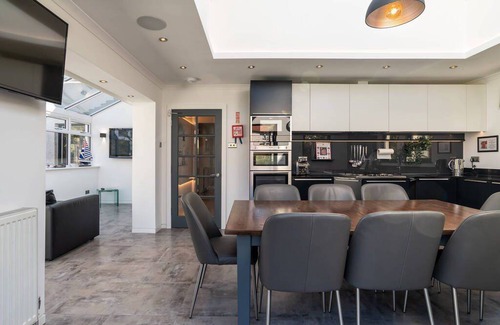 Crail Cottage | Cabin ∙ 5 bedrooms ∙ 10 guests