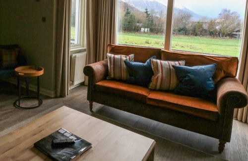Glencoe Cottage | Cabin ∙ 5 bedrooms ∙ 10 guests