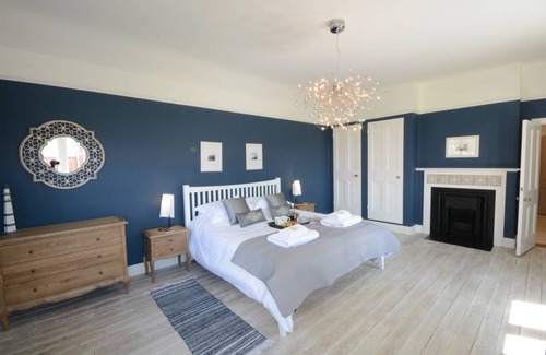Aldeburgh Cottage | Cabin ∙ 5 bedrooms ∙ 10 guests