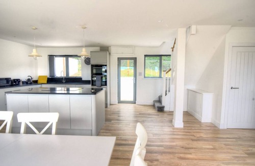 Charmouth Cottage | Cabin ∙ 5 bedrooms ∙ 10 guests
