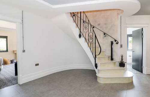 Guarlford Cottage | Cabin ∙ 5 bedrooms ∙ 10 guests