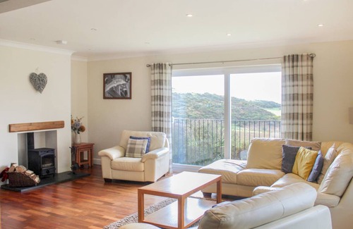 Pen-y-sarn Cottage | Cabin ∙ 5 bedrooms ∙ 10 guests