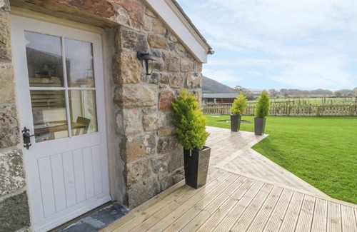 Mynytho Cottage | Cabin ∙ 5 bedrooms ∙ 11 guests
