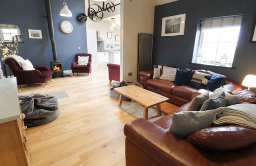 Mynytho Cottage | Cabin ∙ 5 bedrooms ∙ 11 guests