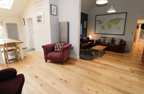 Mynytho Cottage | Cabin ∙ 5 bedrooms ∙ 11 guests