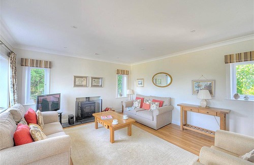 Lyme Regis Cottage | Cabin ∙ 5 bedrooms ∙ 10 guests