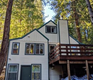 Strawberry House | Cabin #5