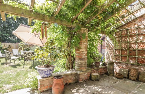 Winestead Cottage | Cabin ∙ 6 bedrooms ∙ 13 guests