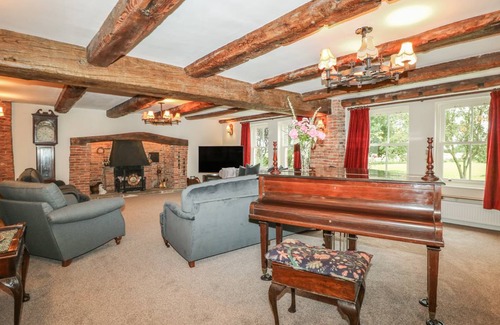 Ryther Cottage | Cabin ∙ 6 bedrooms ∙ 12 guests