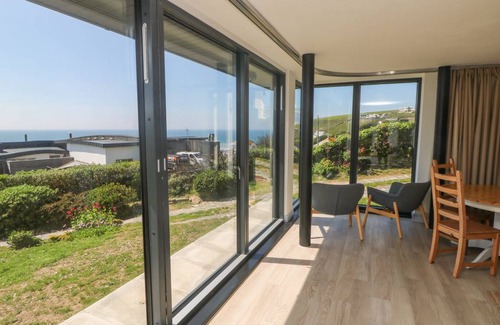 Trenance Cottage | Cabin ∙ 6 bedrooms ∙ 10 guests