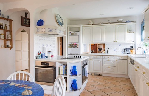 Sandwich Cottage | Cabin ∙ 6 bedrooms ∙ 12 guests
