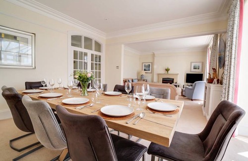 Trebetherick Cottage | Cabin ∙ 6 bedrooms ∙ 12 guests