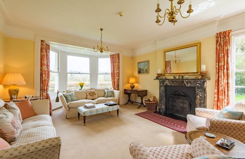 Charing Cottage | Cabin ∙ 6 bedrooms ∙ 12 guests