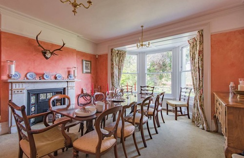 Charing Cottage | Cabin ∙ 6 bedrooms ∙ 12 guests