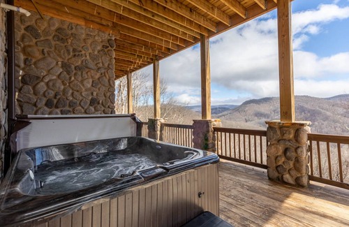 Frank Cabin | Cabin ∙ 6 bedrooms ∙ 14 guests