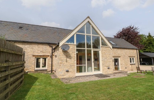 Carterton Cottage | Cabin ∙ 7 bedrooms ∙ 14 guests