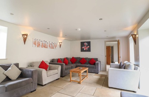 Carterton Cottage | Cabin ∙ 7 bedrooms ∙ 14 guests