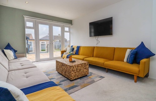 Stonehouse Cottage | Cabin ∙ 7 bedrooms ∙ 18 guests