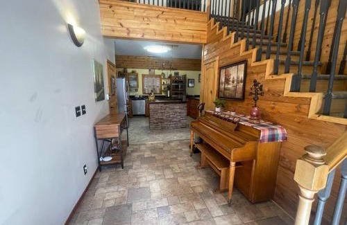 Boulder Bay House | Cabin 7 sleeps 8 BEAUTIFUL BOULDER BAY, BIG BEAR
