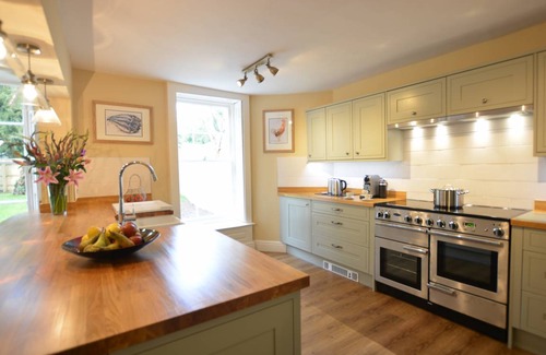 Beccles Cottage | Cabin ∙ 8 bedrooms ∙ 17 guests