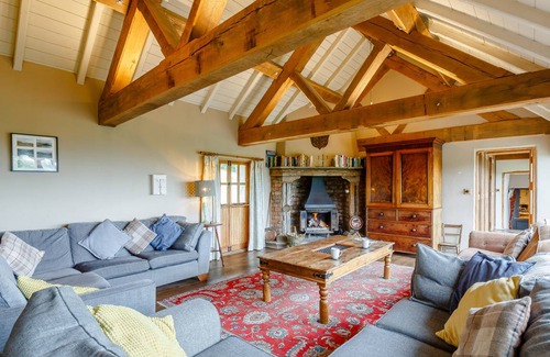 Pontfadog Cottage | Cabin ∙ 8 bedrooms ∙ 17 guests
