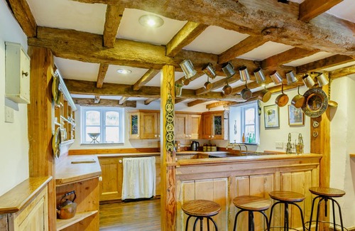 Pontfadog Cottage | Cabin ∙ 8 bedrooms ∙ 17 guests