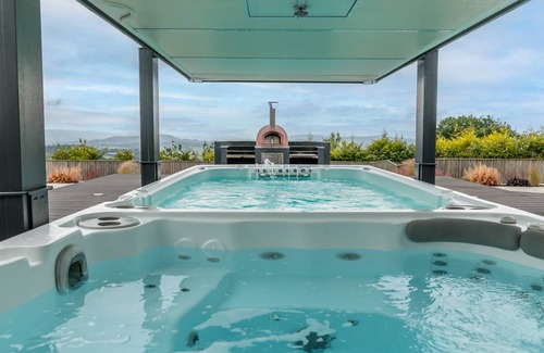 Exeter Cottage | Cabin ∙ 8 bedrooms ∙ 16 guests