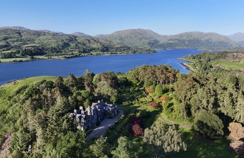 Benderloch Cottage | Cabin ∙ 9 bedrooms ∙ 18 guests