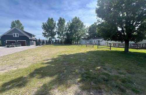 Arcadia Cabin | Cabin 9/Pleasant Valley Resort/Hot Tub/Sauna/BBQ