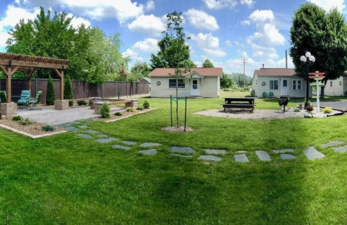 Arcadia Cabin | Cabin 9/Pleasant Valley Resort/Hot Tub/Sauna/BBQ