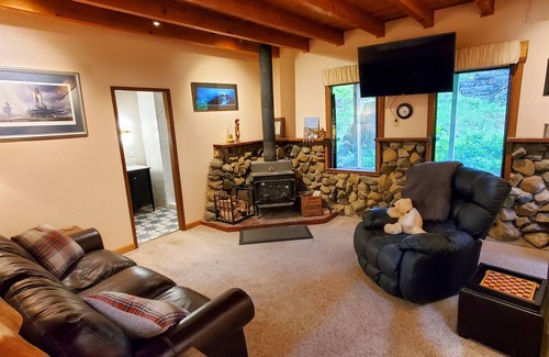 North Douglas Cabin | Cabin & A-Frame w/Firepit near Eaglecrest, Fishing & Trails