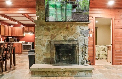 Terra Alta House | CABIN ALPINE LAKE RESORT - GOLF BEACH HIKE FISH KAYAK HOT TUB POOL GYM RELAX